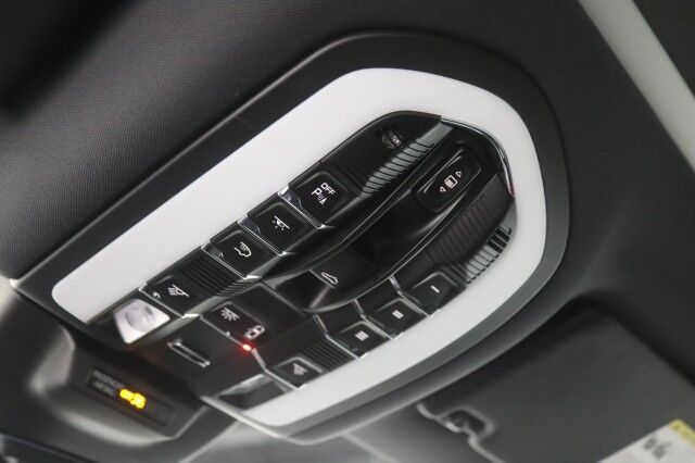 2022 Porsche Macan 13K IN OPTIONS Franklin TN