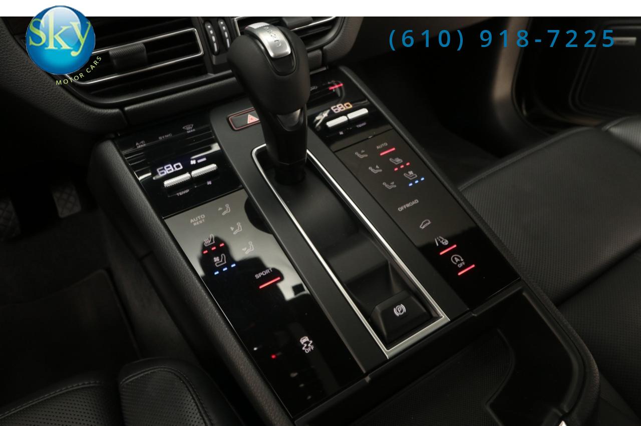 2022 Porsche Macan AWD West Chester PA