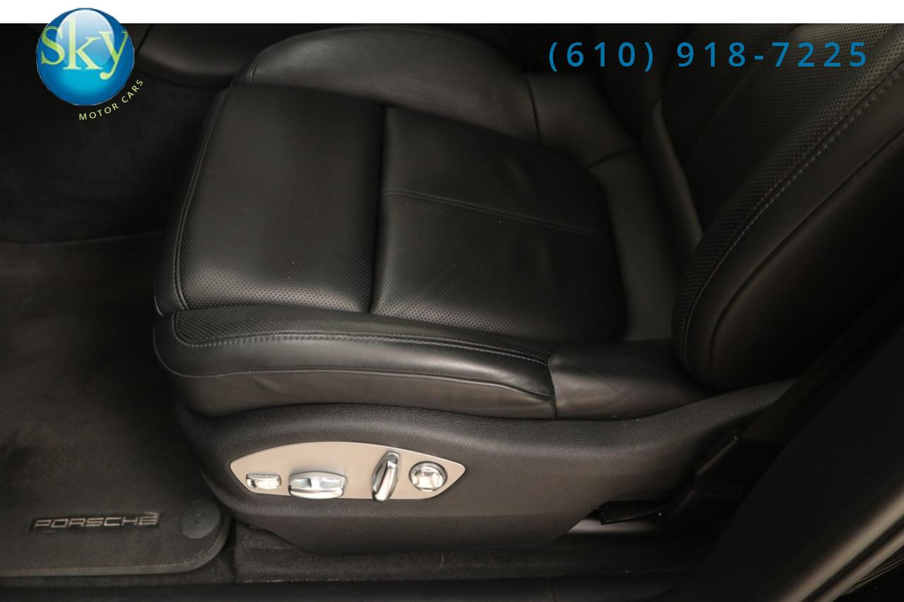 2022 Porsche Macan AWD West Chester PA