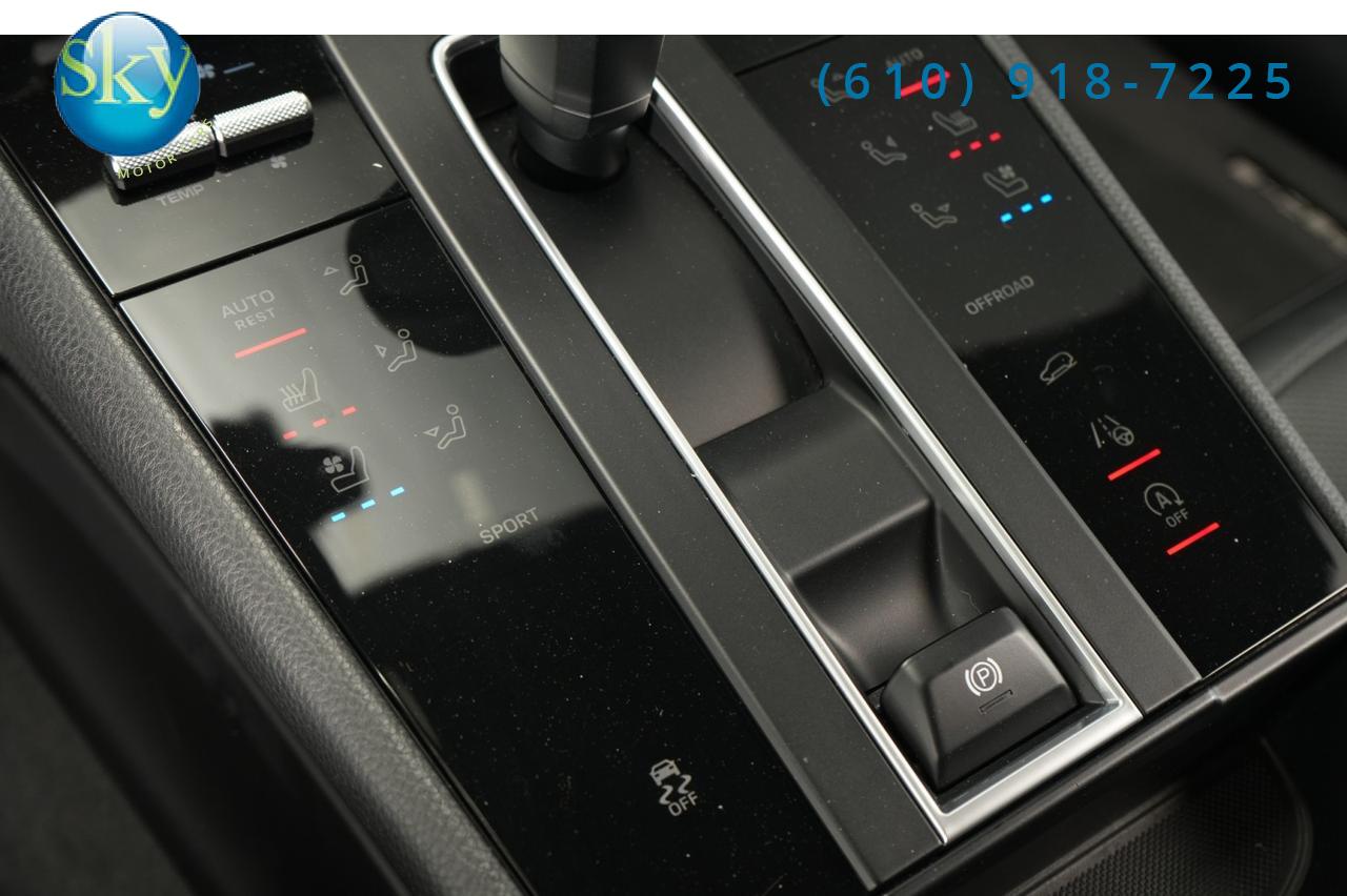 2022 Porsche Macan AWD West Chester PA