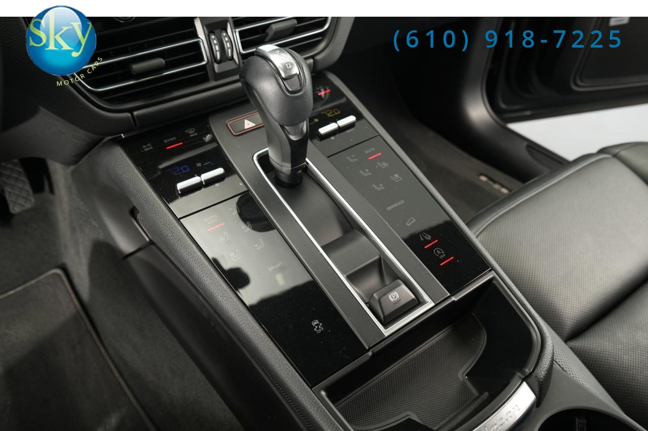 2022 Porsche Macan AWD West Chester PA
