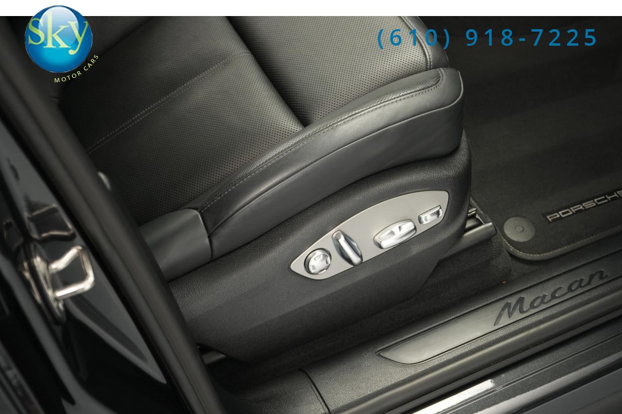 2022 Porsche Macan AWD West Chester PA