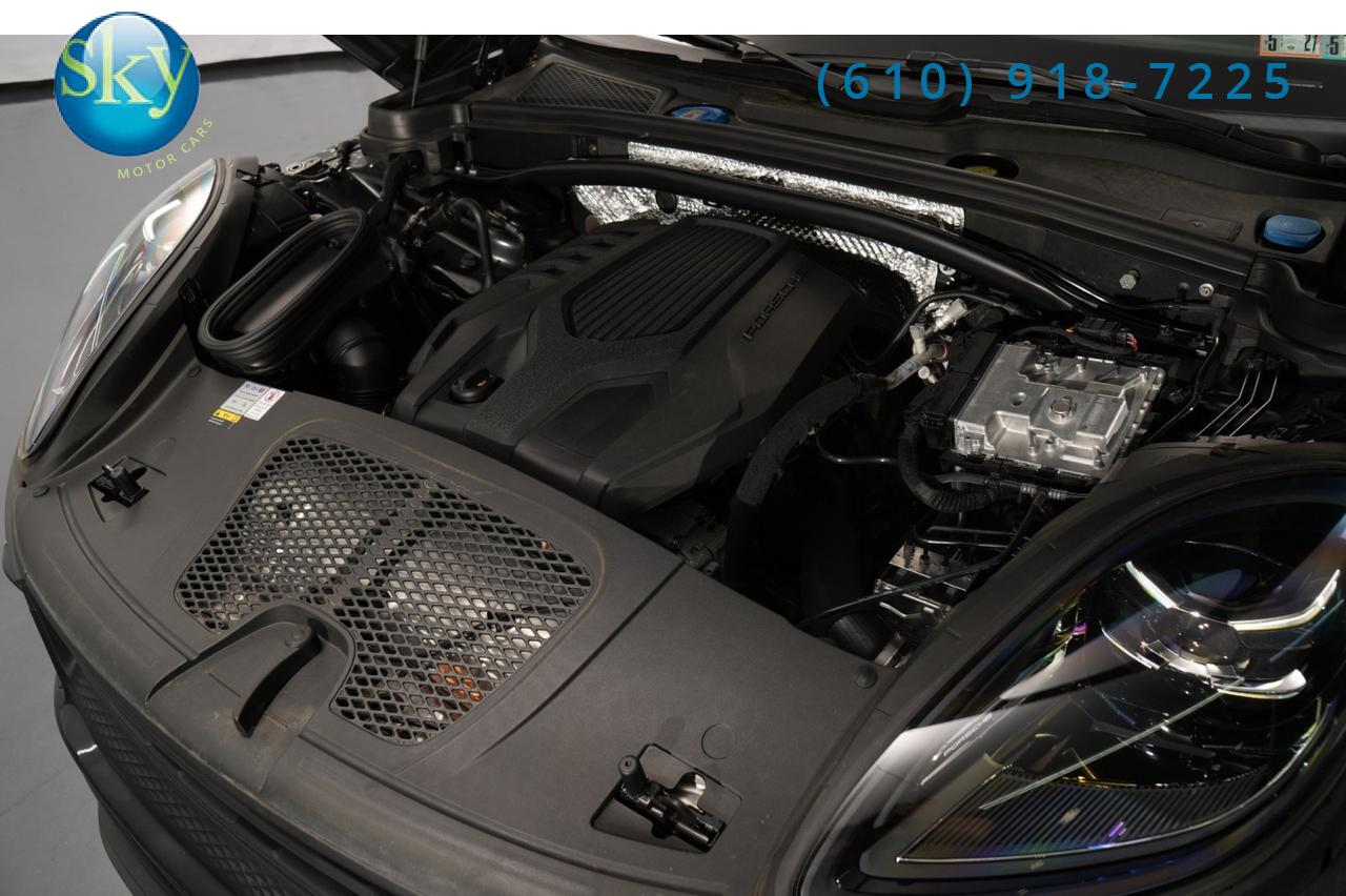 2022 Porsche Macan AWD West Chester PA