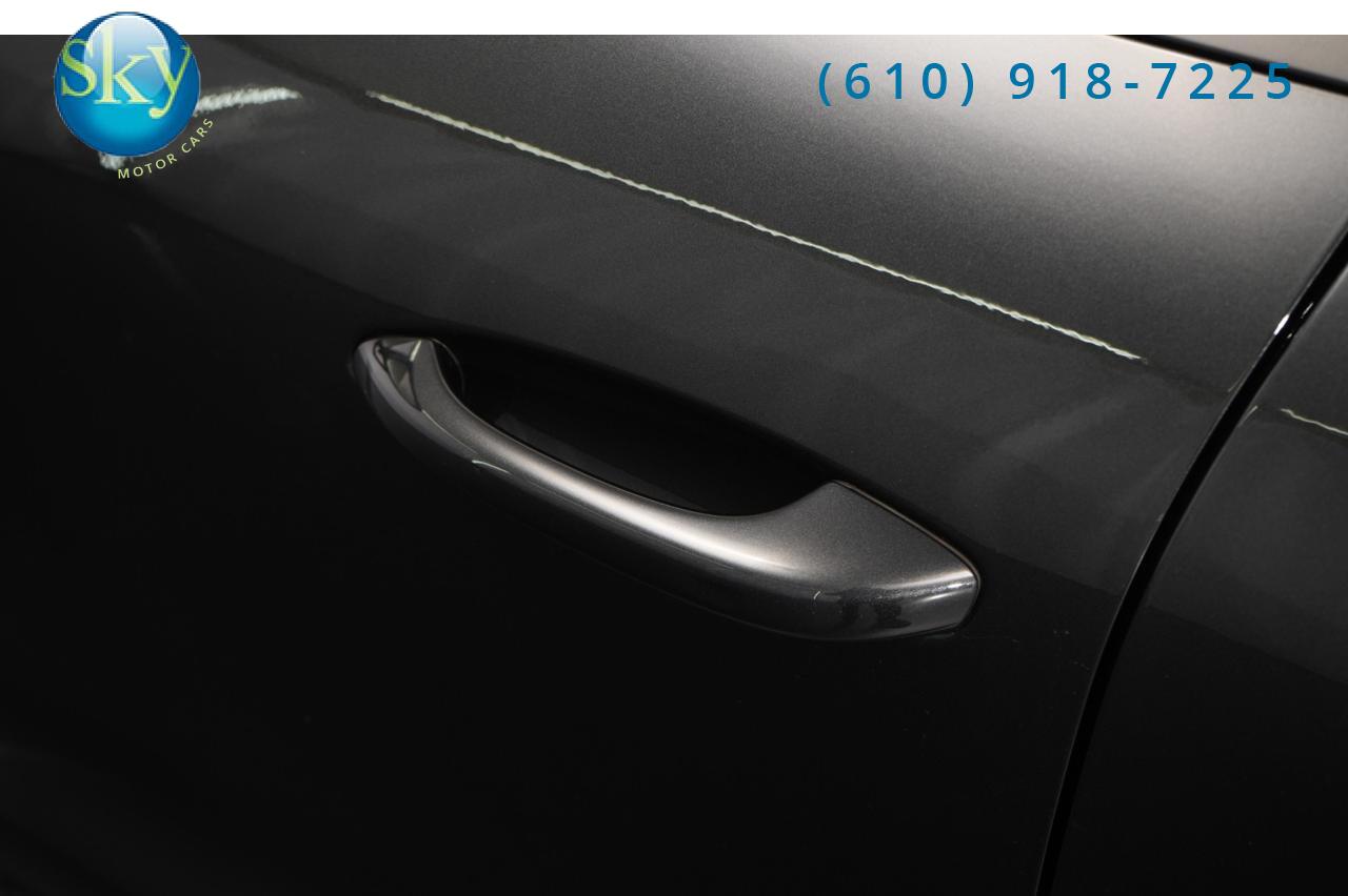 2022 Porsche Macan AWD West Chester PA