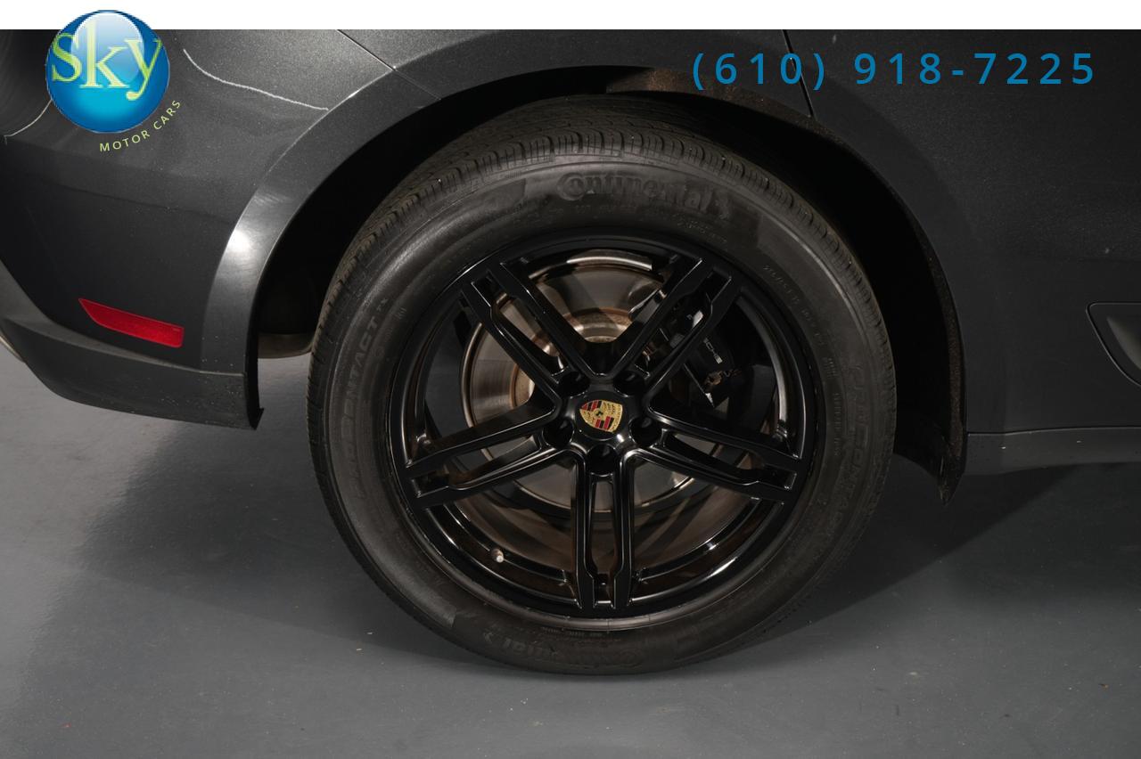 2022 Porsche Macan AWD West Chester PA