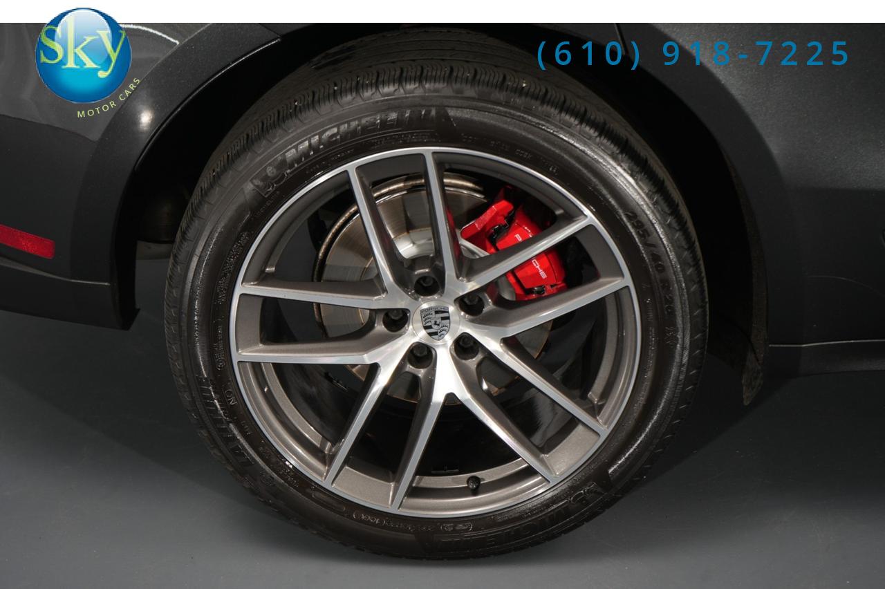 2022 Porsche Macan AWD S 1-Owner Bordeaux Seatbelts & Guages West Chester PA