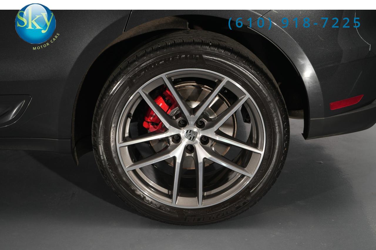 2022 Porsche Macan AWD S 1-Owner Bordeaux Seatbelts & Guages West Chester PA