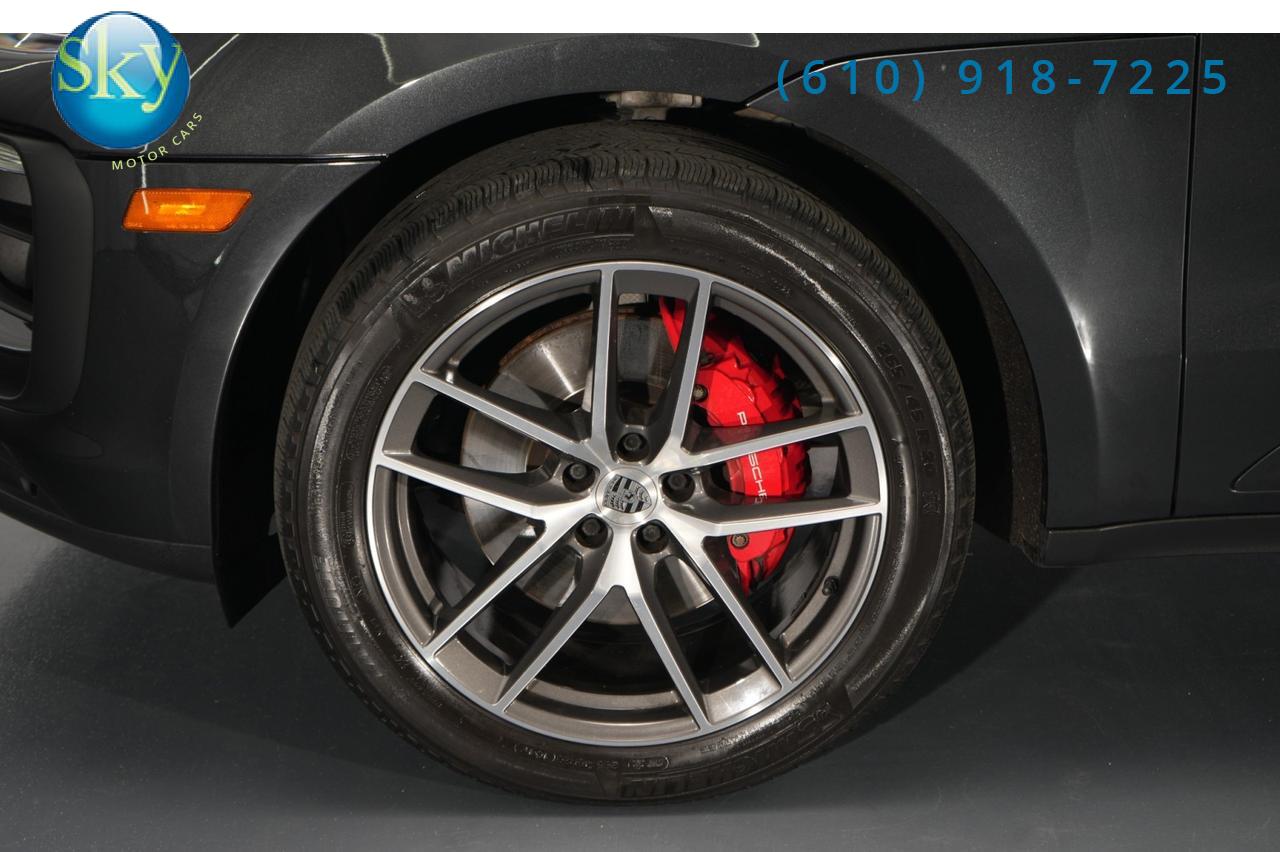 2022 Porsche Macan AWD S 1-Owner Bordeaux Seatbelts & Guages West Chester PA