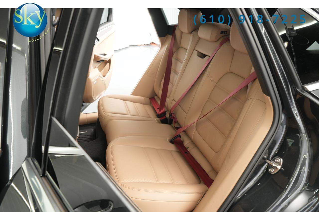 2022 Porsche Macan AWD S 1-Owner Bordeaux Seatbelts & Guages West Chester PA