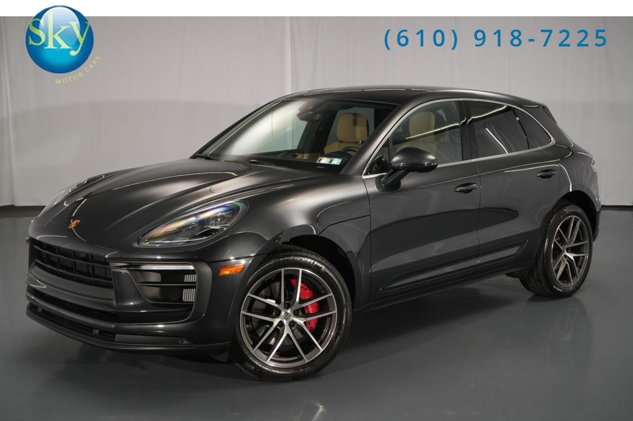 2022 Porsche Macan AWD S 1-Owner Bordeaux Seatbelts & Guages