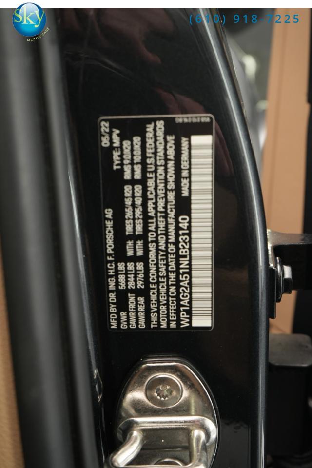 2022 Porsche Macan AWD S 1-Owner Bordeaux Seatbelts & Guages West Chester PA