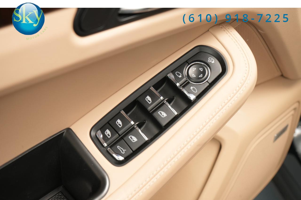 2022 Porsche Macan AWD S 1-Owner Bordeaux Seatbelts & Guages West Chester PA