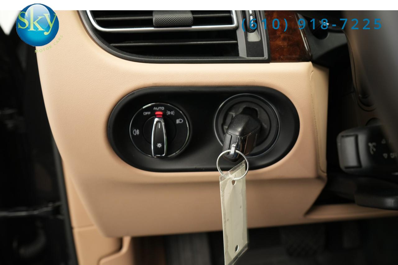 2022 Porsche Macan AWD S 1-Owner Bordeaux Seatbelts & Guages West Chester PA