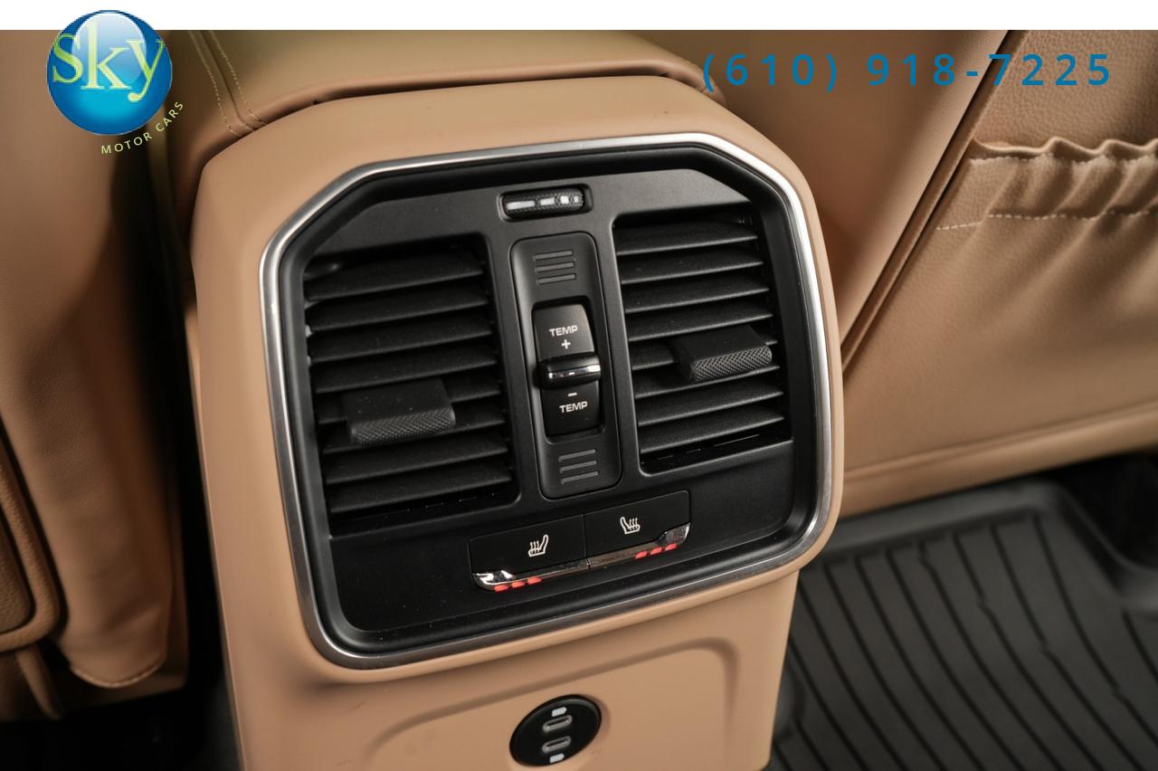 2022 Porsche Macan AWD S 1-Owner Bordeaux Seatbelts & Guages West Chester PA