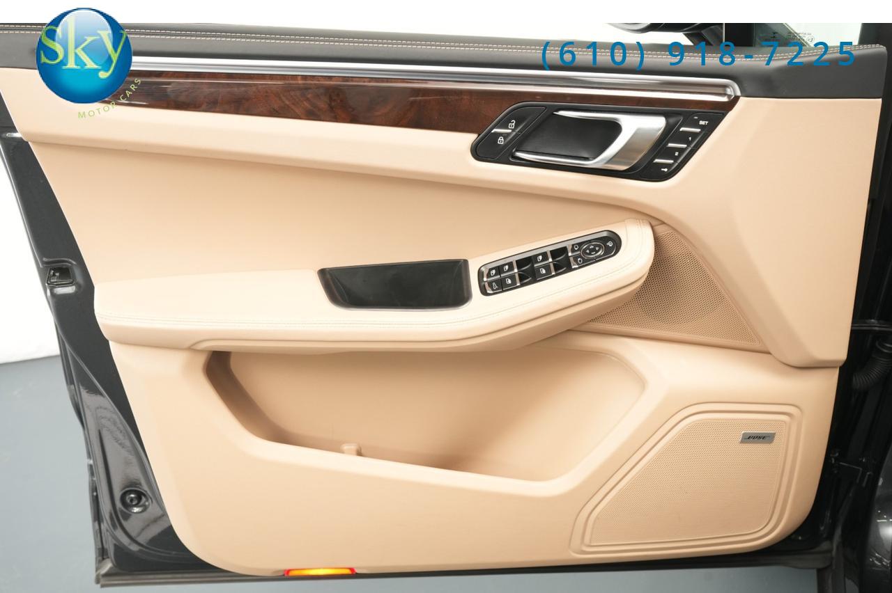 2022 Porsche Macan AWD S 1-Owner Bordeaux Seatbelts & Guages West Chester PA