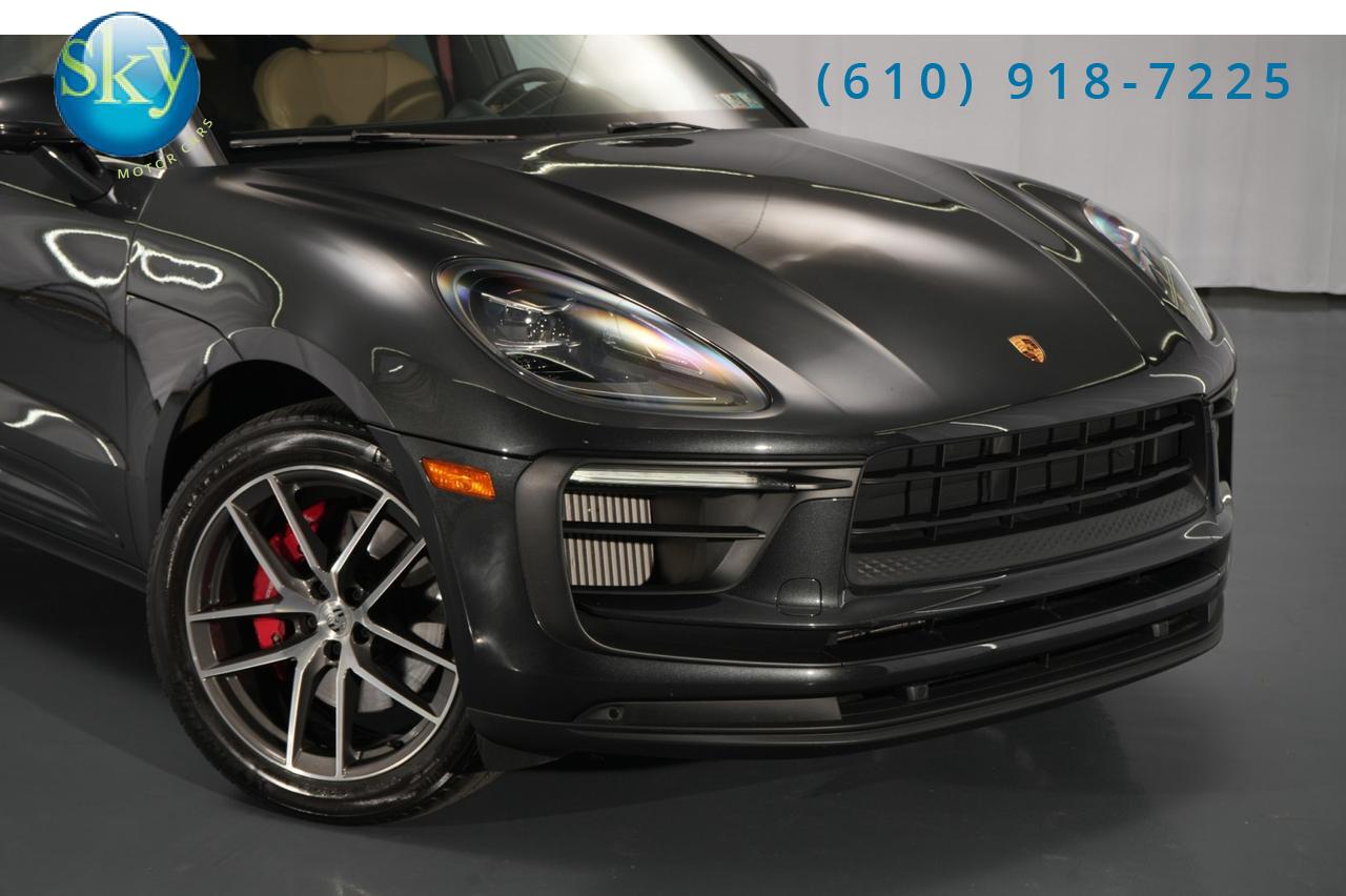 2022 Porsche Macan AWD S 1-Owner Bordeaux Seatbelts & Guages West Chester PA