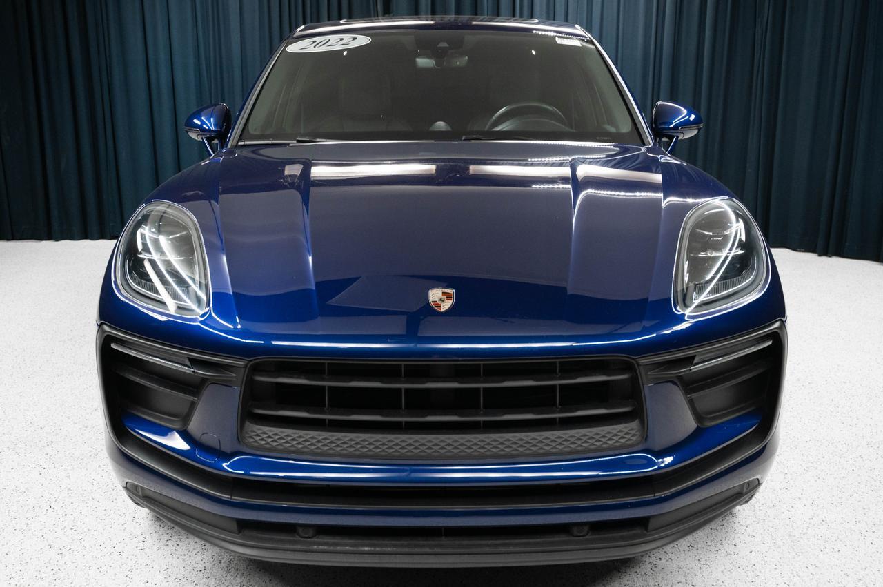 2022 Porsche Macan AWD SUV