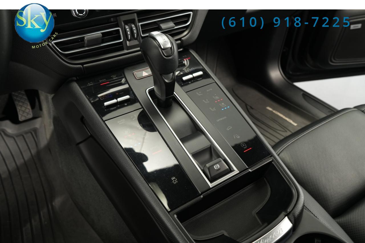 2022 Porsche Macan AWD West Chester PA