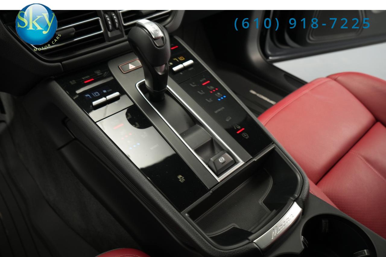 2022 Porsche Macan AWD West Chester PA