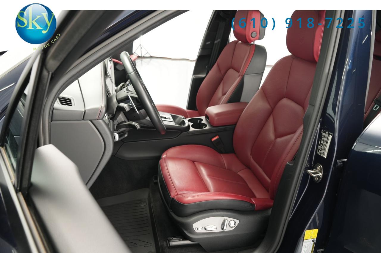 2022 Porsche Macan AWD West Chester PA