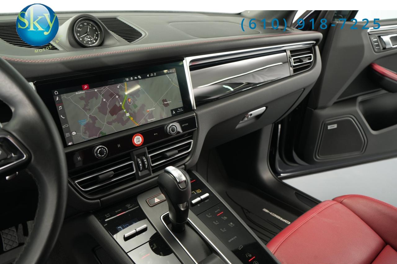 2022 Porsche Macan AWD West Chester PA