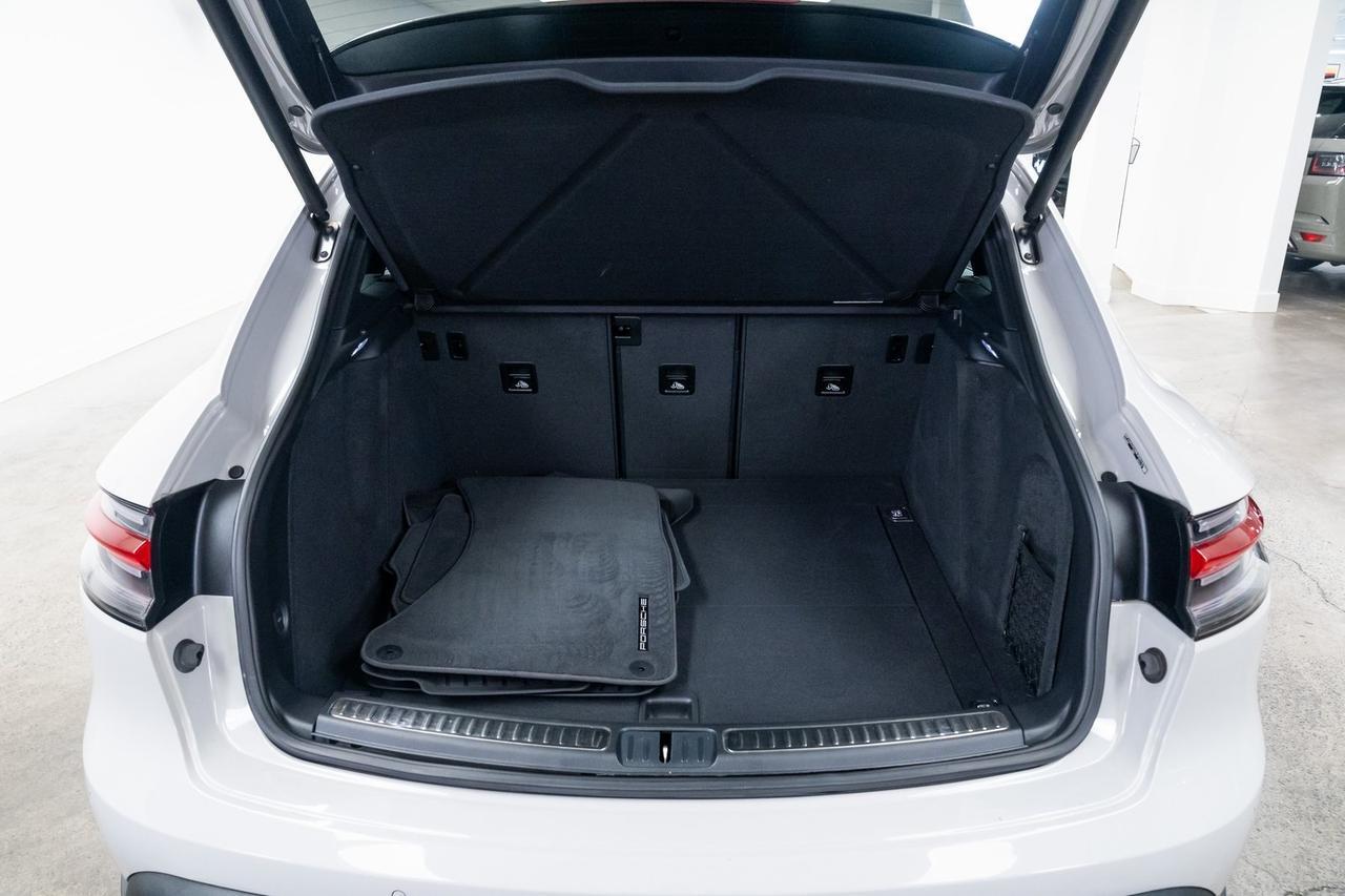 2022 Porsche Macan Base 1 Owner Vented Seats Premium Package Plus Portland OR