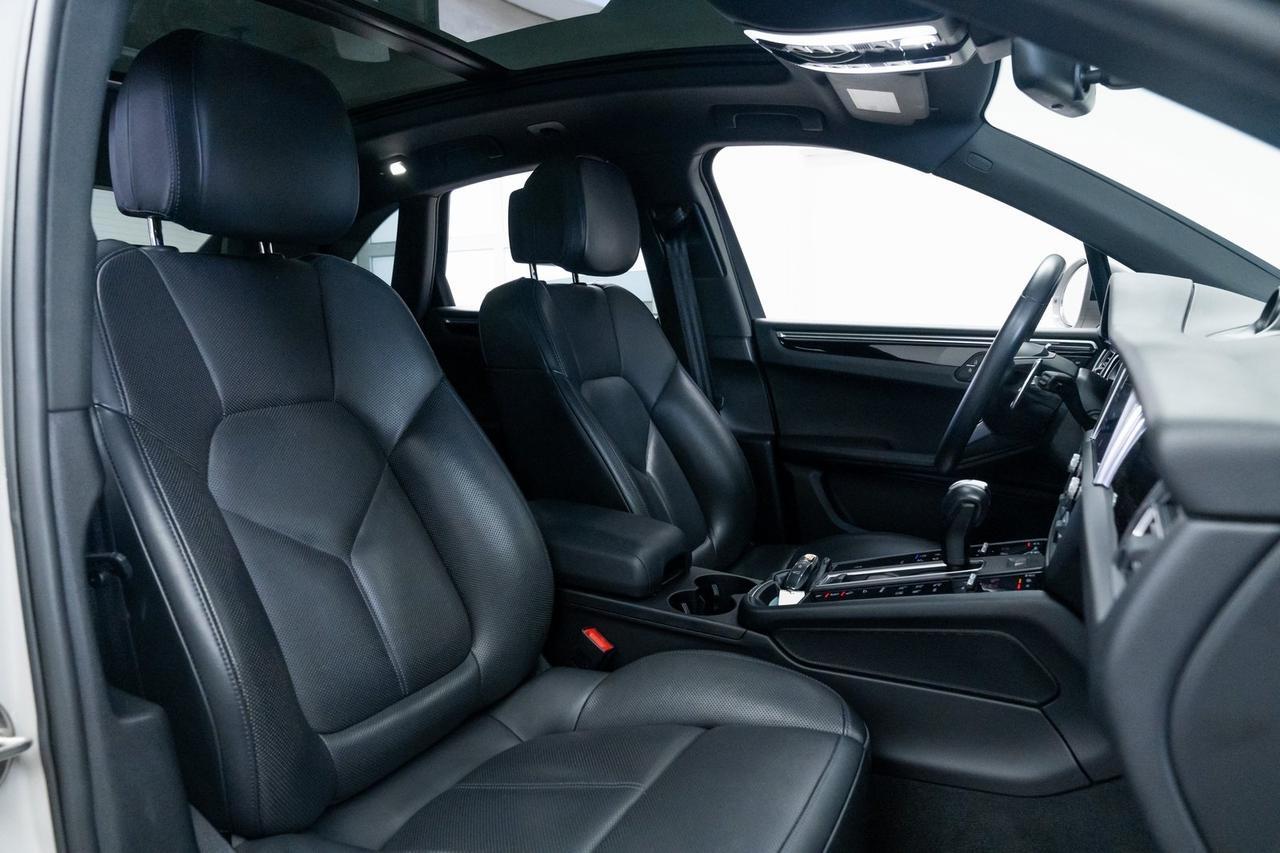 2022 Porsche Macan Base 1 Owner Vented Seats Premium Package Plus Portland OR
