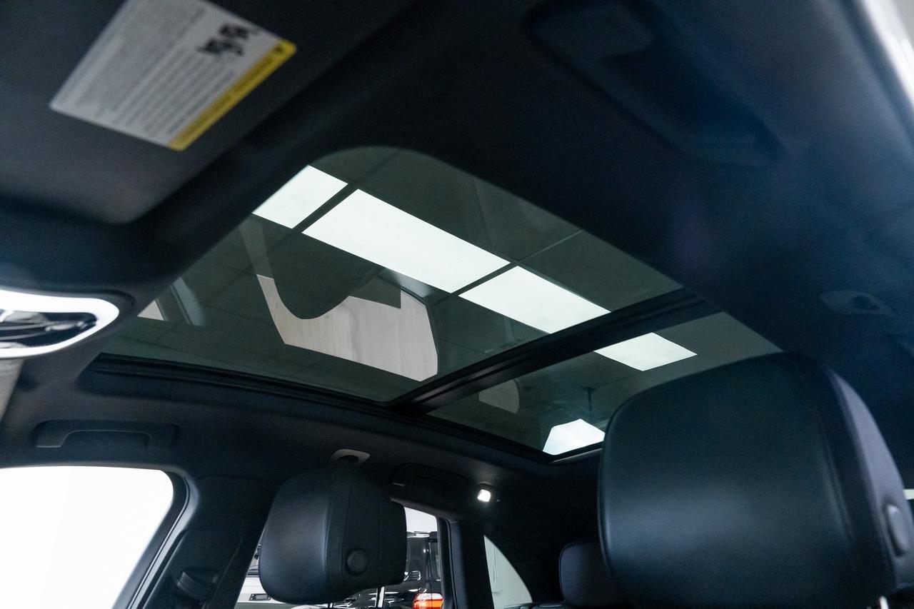 2022 Porsche Macan Base 1 Owner Vented Seats Premium Package Plus Portland OR