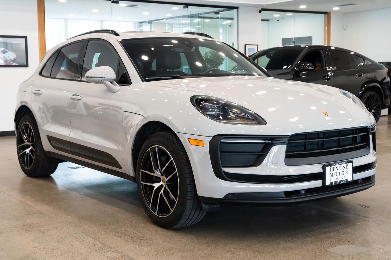 2022 Porsche Macan Base
