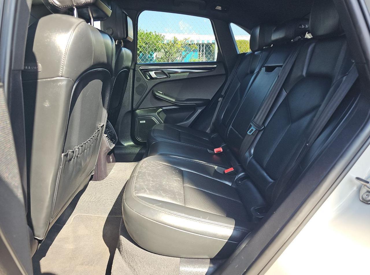 2022 Porsche Macan Base Gladstone OR