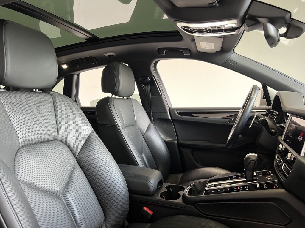 2022 Porsche Macan Base Indianapolis IN