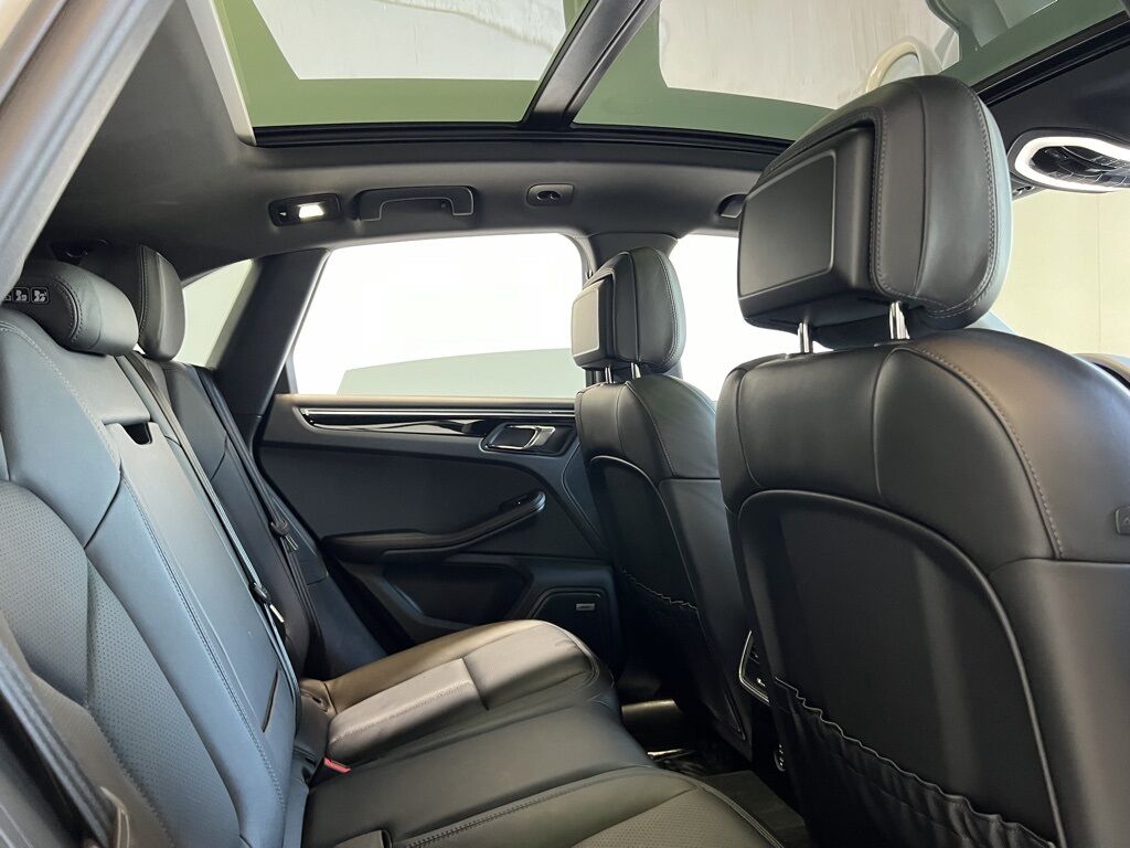 2022 Porsche Macan Base Indianapolis IN