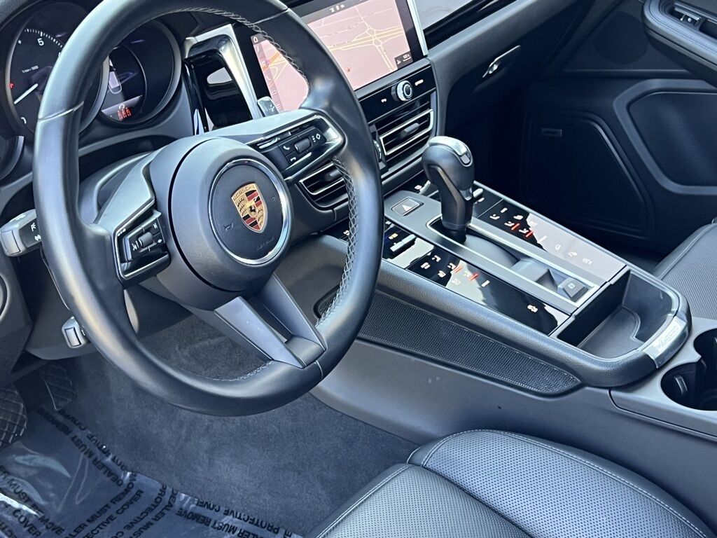 2022 Porsche Macan Base Indianapolis IN
