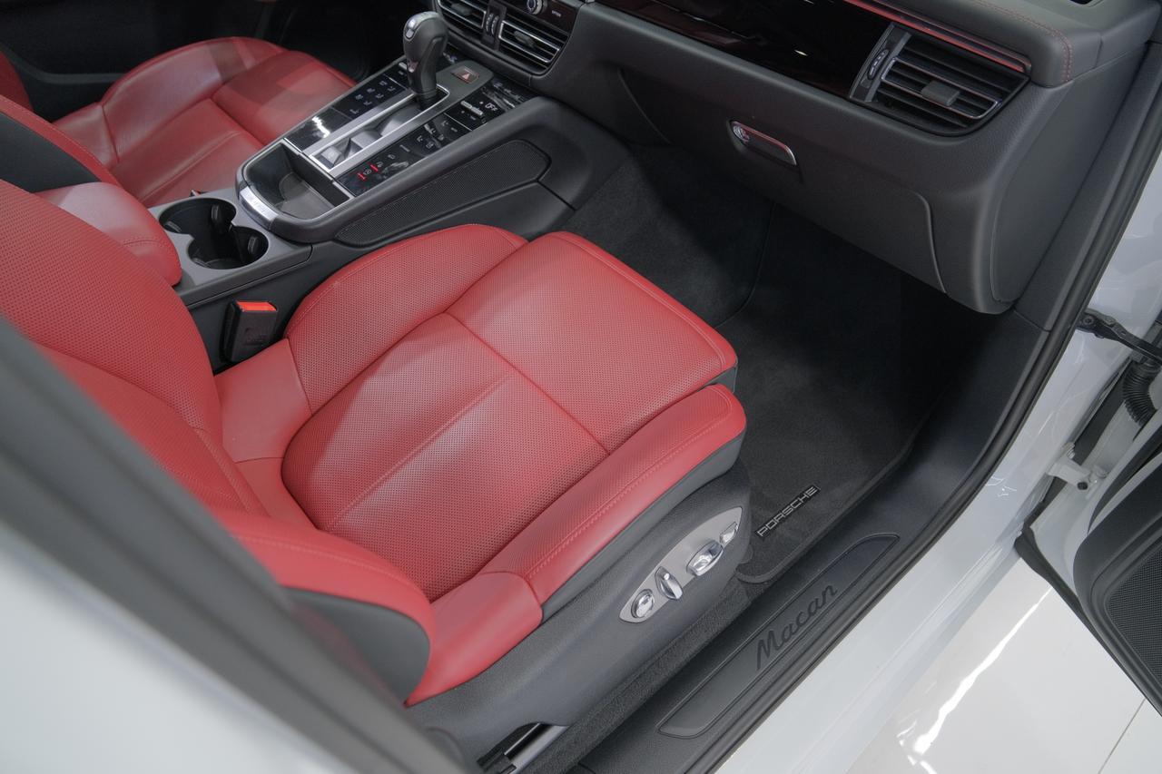 2022 Porsche Macan Base Miami FL