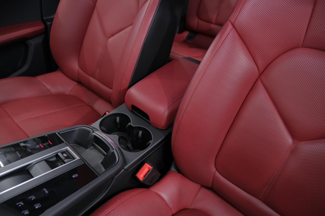 2022 Porsche Macan Base Miami FL