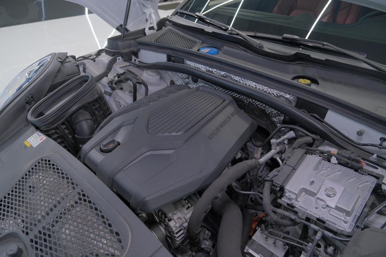 2022 Porsche Macan Base Miami FL