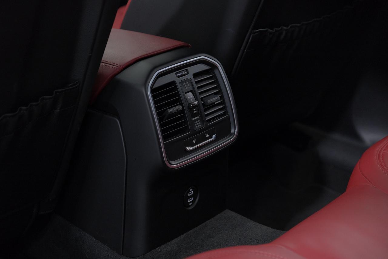 2022 Porsche Macan Base Miami FL