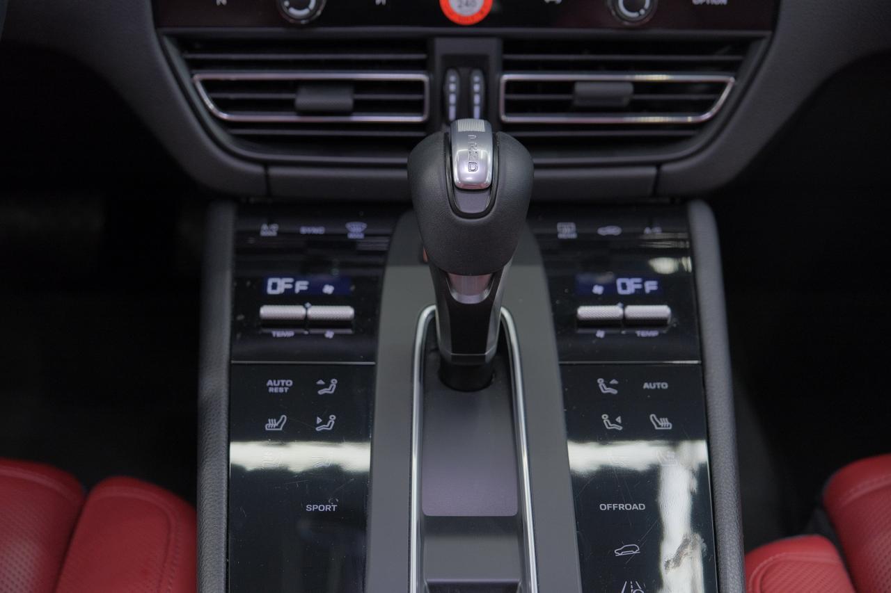 2022 Porsche Macan Base Miami FL