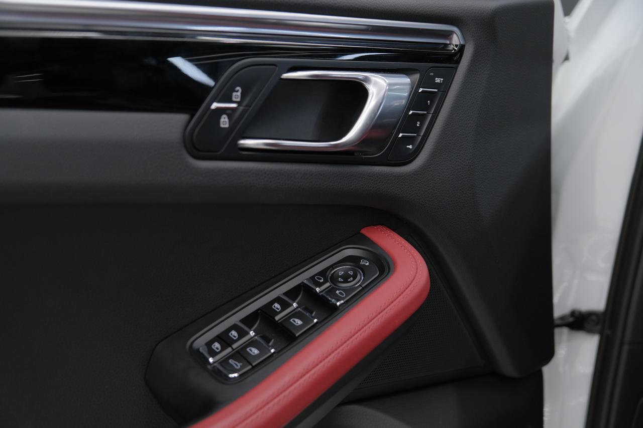 2022 Porsche Macan Base Miami FL