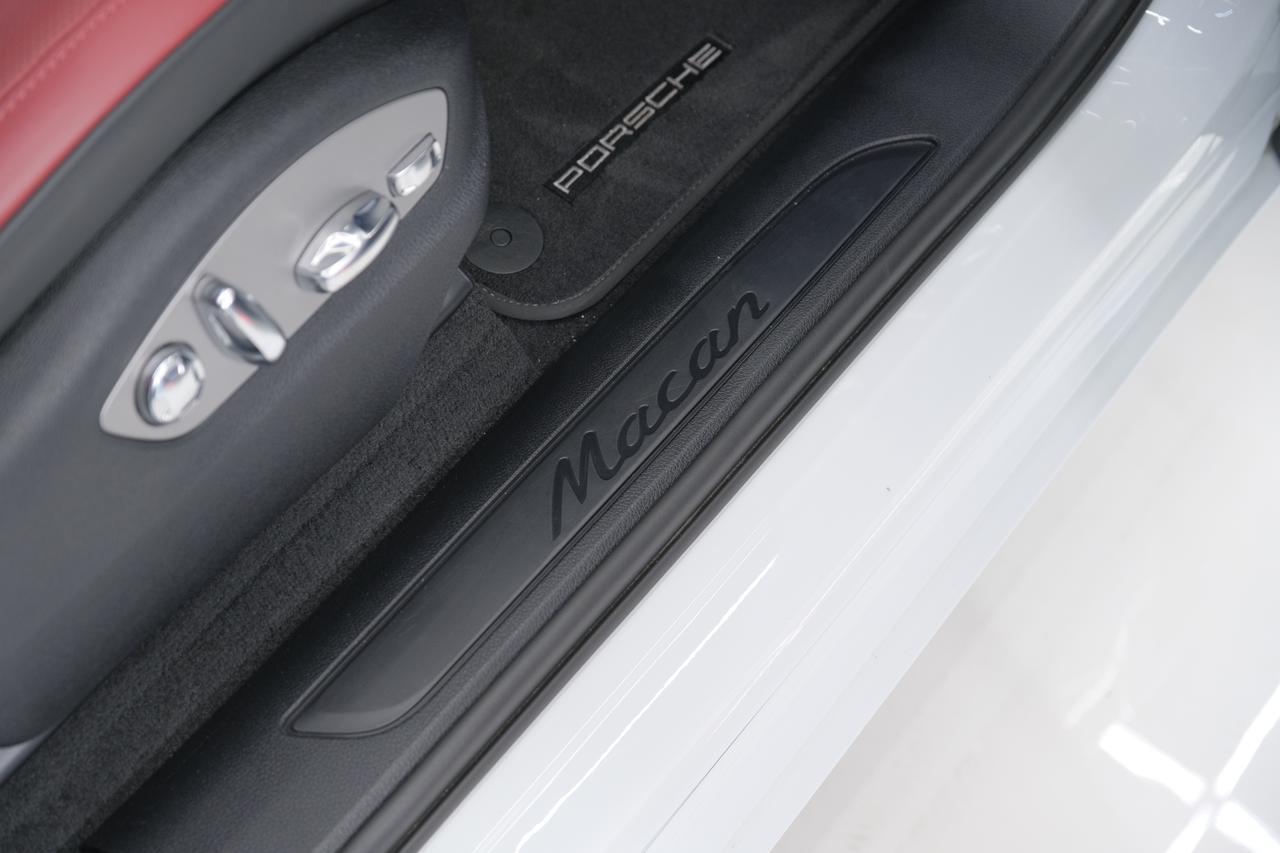 2022 Porsche Macan Base Miami FL