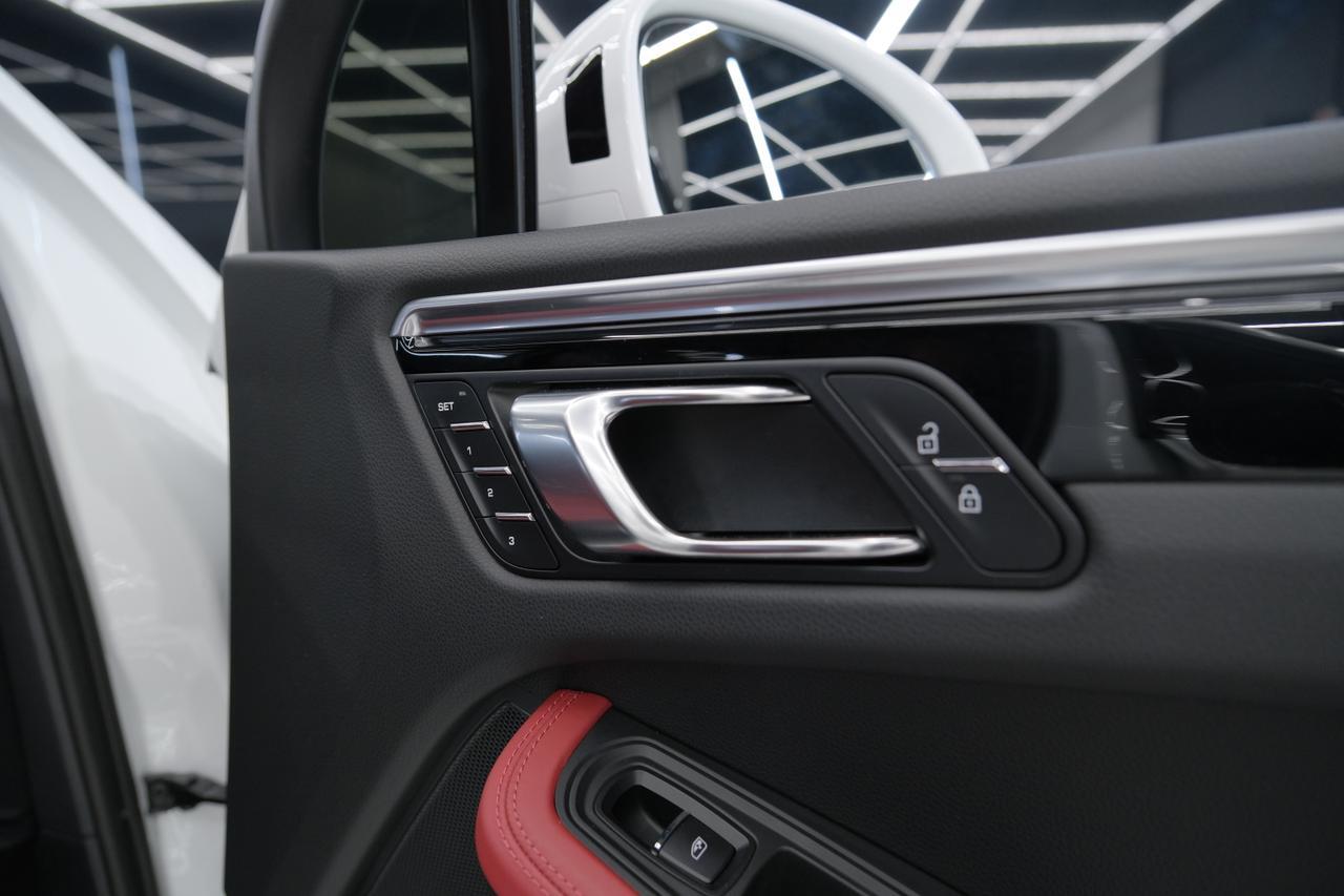 2022 Porsche Macan Base Miami FL