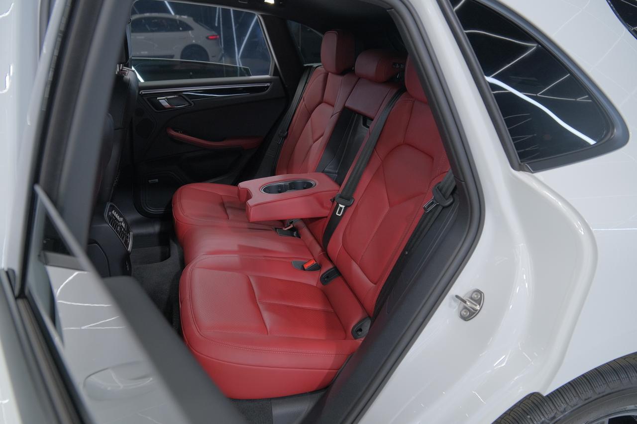 2022 Porsche Macan Base Miami FL