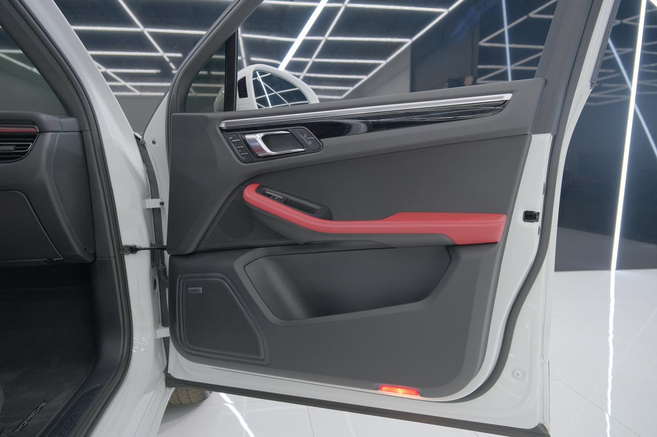 2022 Porsche Macan Base Miami FL