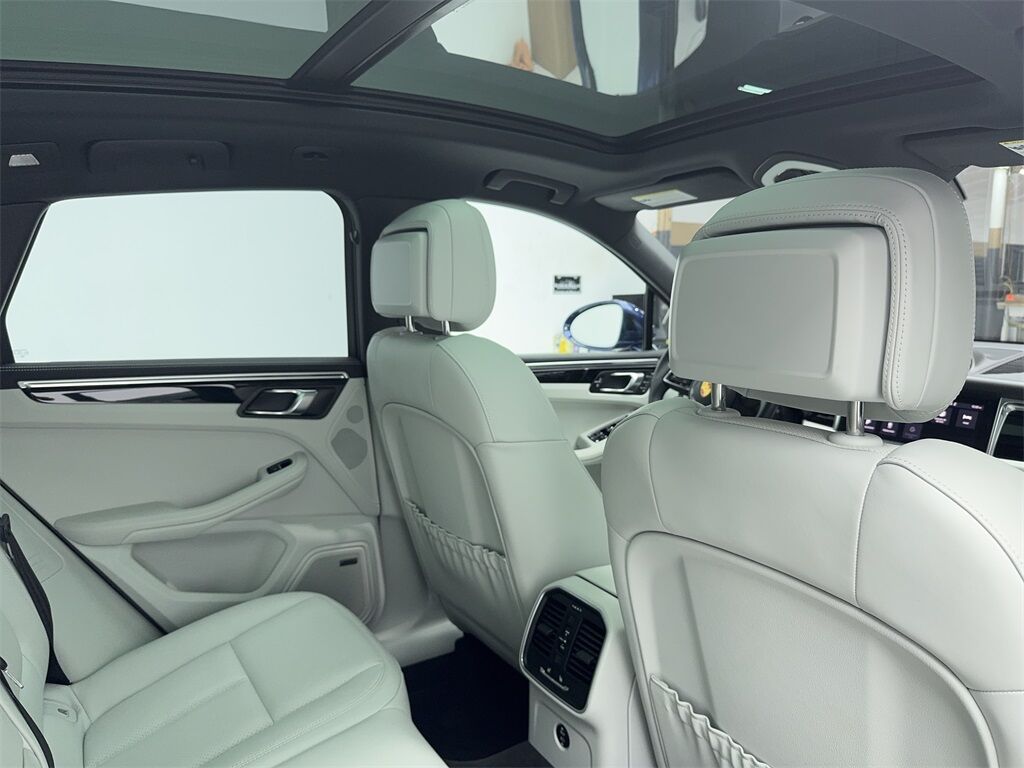 2022 Porsche Macan Base NAV,CAM,PANO,HTD STS,BLIND SPOT,21&quot; WLS Plano TX