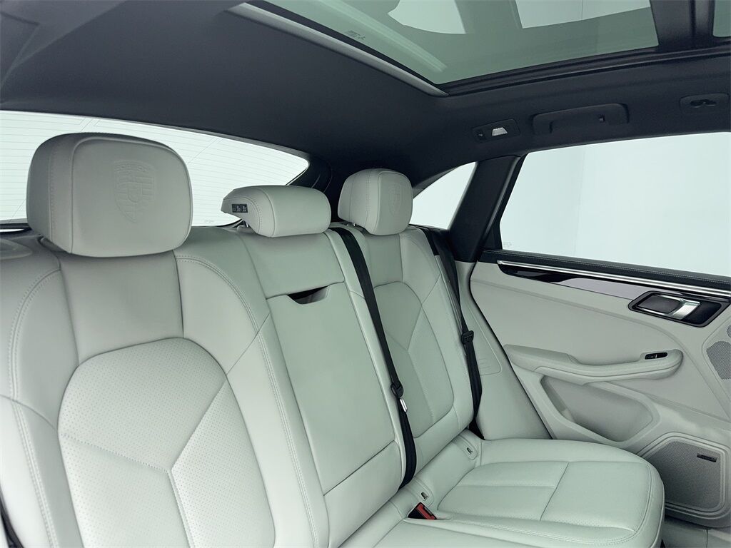 2022 Porsche Macan Base NAV,CAM,PANO,HTD STS,BLIND SPOT,21&quot; WLS Plano TX