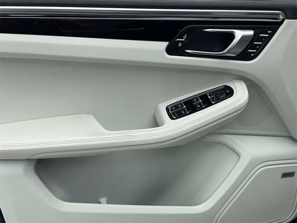 2022 Porsche Macan Base NAV,CAM,PANO,HTD STS,BLIND SPOT,21&quot; WLS Plano TX