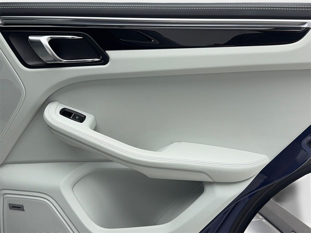 2022 Porsche Macan Base NAV,CAM,PANO,HTD STS,BLIND SPOT,21&quot; WLS Plano TX