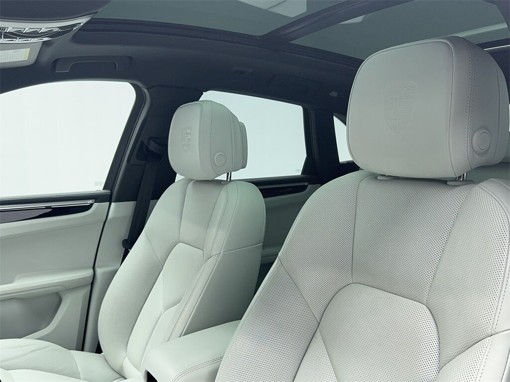 2022 Porsche Macan Base NAV,CAM,PANO,HTD STS,BLIND SPOT,21&quot; WLS Plano TX