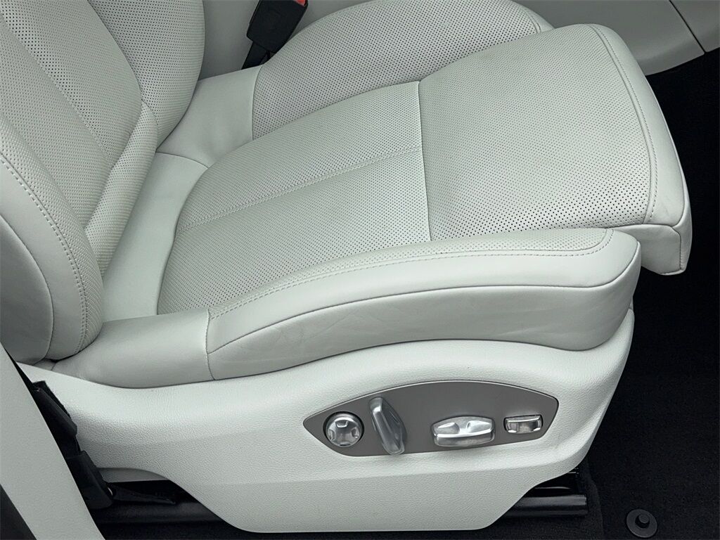 2022 Porsche Macan Base NAV,CAM,PANO,HTD STS,BLIND SPOT,21&quot; WLS Plano TX
