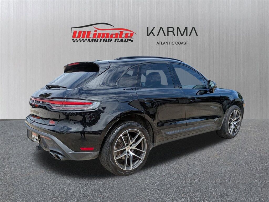 2022 Porsche Macan Base
